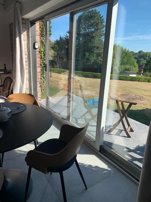 Lovely 1-Bedroom Appartement Le Joyau With Indoor Pool And Sauna Lasne Exterior photo